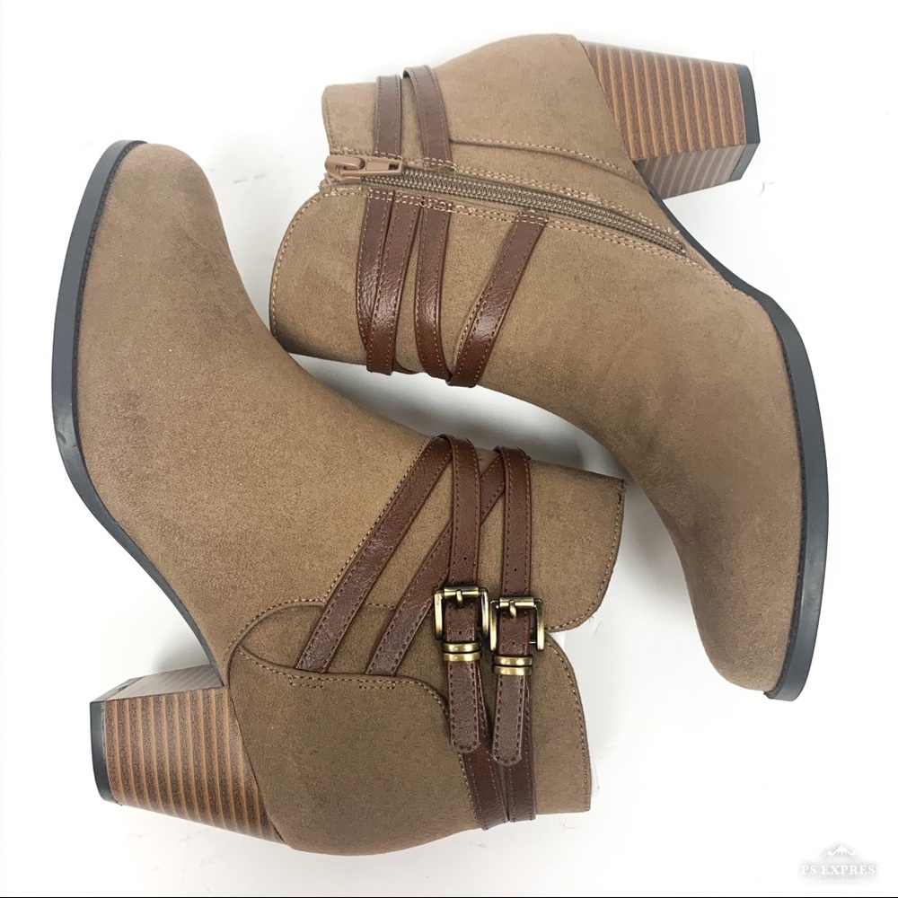 Life Stride | NIB Jezebel Bootie in Tan - Picture 4 of 8